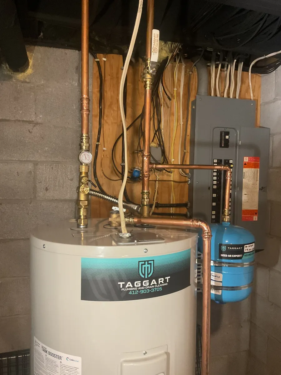 Electric water heater installed with copper supply lines in Pittsburgh, PA