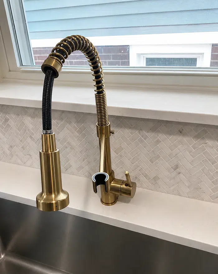 Kitchen faucet install in Pittsburg home
